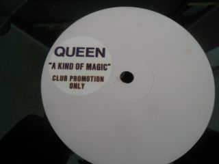 Queen - A Kind Of Magic / A Dozen Red Roses For My Darling Emi 12 " Single W/l