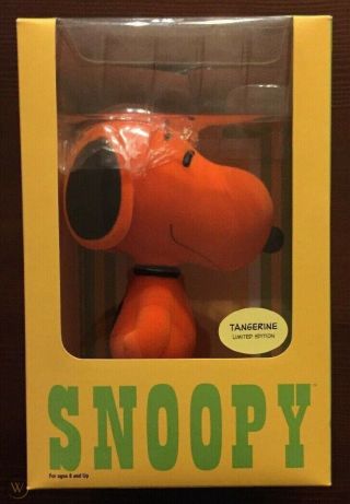 Peanuts Snoopy 8 " Flocked Vinyl Tangerine Dark Horse Limited Edition 2011