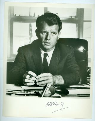 1964 Photograph Of Robert Kennedy York U.  S.  Senator - Auto Pen Signature