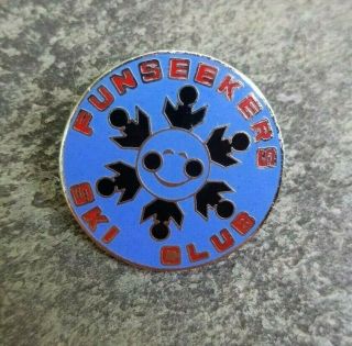Vintage Funseekers Ski Club Winter Sports Travel Souvenir Lapel Hat Pin