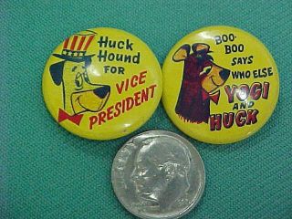 2 Vintage 1964 Hanna Barbera Huck Hound Boo Boo Pins Buttons Green Duck Co.