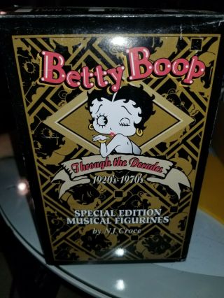 Betty Boop " Through The Decades " Musical Figurine Figure - 1950 