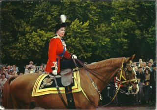 Vintage Photo Postcard Hrm The Queen Elizabeth Riding On Her Horse