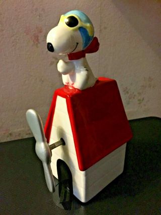 Snoopy Peanuts Flying Ace Doghouse Willitts Vintage Ceramic Music Box Figurine