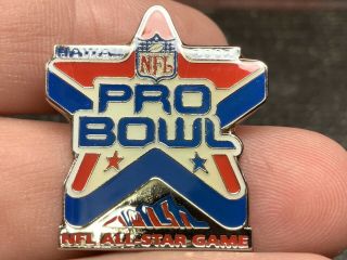 2002 NFL Pro Bowl “Hawaii” NFL All Star Game Rare Media Press Pin. 2
