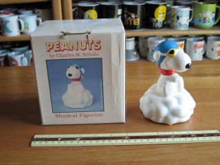 Snoopy / Peanuts Flying Ace On Cloud Music Box Willitts Ceramic 6 " Tall Mib