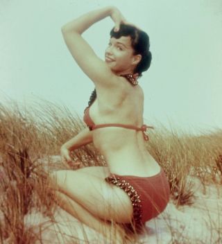 Bettie Page Nude Stereo Slide 3d Risque Realiste Stereoview Glamour Pinup