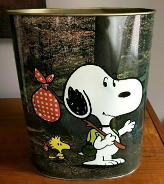 Vtg Peanuts " Hiking " Cheinco Metal Trash Can Wastebasket - Snoopy Woodstock