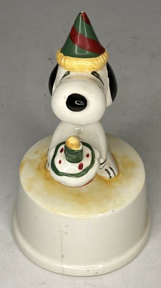 Vintage 1966 Ceramic Peanuts Snoopy Music Box - Plays “happy Birthday”