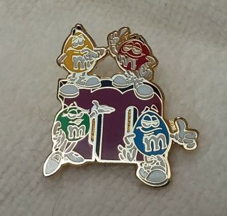 M&m Candies Collector Pin Lapel Pin Hat Pin Pre - Owned