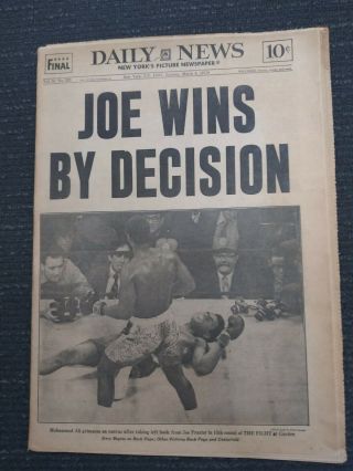 Muhammad Ali Vs Joe Frazier - Boxing - 1971 York Daily News Newspaper
