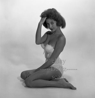 1950s Negative,  Sexy Pin - Up Girl Claudia Gilbert In Lingerie,  Cheesecake T270990