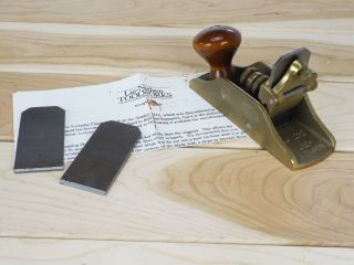 Lie Nielsen No.  212 Bronze Scraping Plane With Extra Toothed And Standard Blades