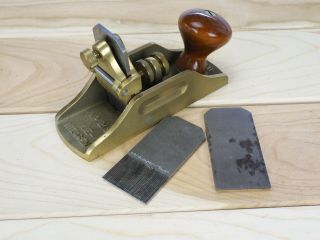 Lie Nielsen No.  212 Bronze Scraping Plane with extra toothed and standard blades 3