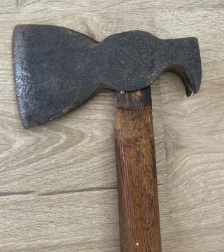 Antique Kelly Axe Mfg Co.  Black Raven Hatchet Hammer w/ Nail Puller 2