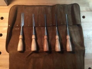 Lie Nielsen Bevel Edge Chisel Set With Leather Tool Roll - Set Of 5