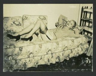 Leggy Woman 1940s Vintage Legs Photo Stockings High Heels Nylons Feet Q2399