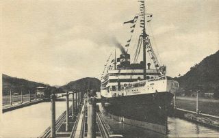 Vintage Chrome Postcard,  S.  S.  Virginia,  Passing Through Panama Canal Locks