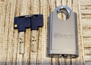 Stanley High Security Padlock With Mul - T - Lock Interactive Core & 2 Keys
