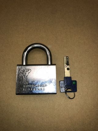 MUL - T - LOCK High Security Padlock Includes 2 Keys 2