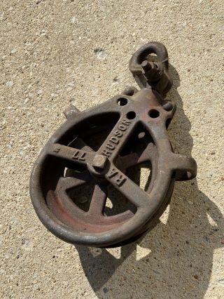 Antique Hudson Center Drop Pulley Cdp Hay Carrier Trolley Cast Iron Barn Ra 77