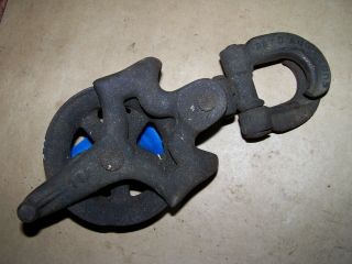 Antique Vintage Cast Iron Hay Trolley Pulley With Rare Split Hook Pat Aug 1 1905