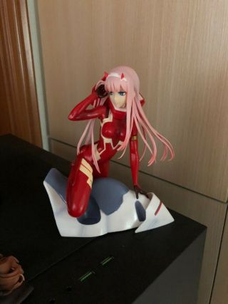 Anime Darling In The Franxx - " Zero Two " Pvc Figure Toy Loose Red