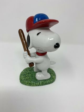 Flambro Peanuts Snoopy Baseball Ceramic Figurine 5 "