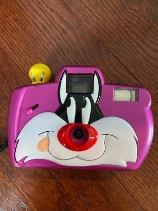 Vintage Looney Tunes Tweety And Sylvester Real 110 Flash Point & Shoot Camera