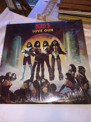 Kiss Lp “love Gun” Casablanca With Gun Jacket -
