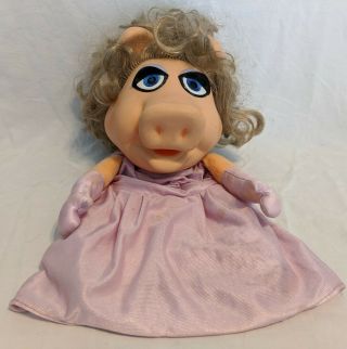 Vintage The Muppet Show Fisher Price Miss Piggy Puppet Doll 855