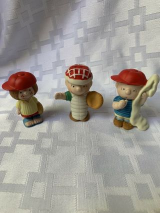 Vintage Peanuts Linus,  Schroeder Baseball Ceramic Figurine Willitts Rare