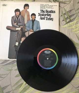 The Beatles - Yesterday and Today LP 1966 Capitol T2553 1st Mono Scranton VG, 2