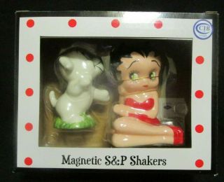 Betty Boop And Pudgy Kiss Magnetic Salt And Pepper Shakers Nib Westland Giftware