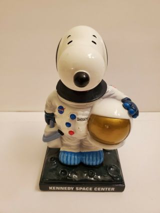 Westland Peanuts Snoopy Astronaut Kennedy Space Center Figurine 2009