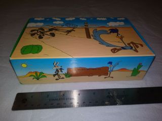Vintage Looney Tunes Road Runner Wile E.  Coyote Cardboard Pencil Box Fun 1998