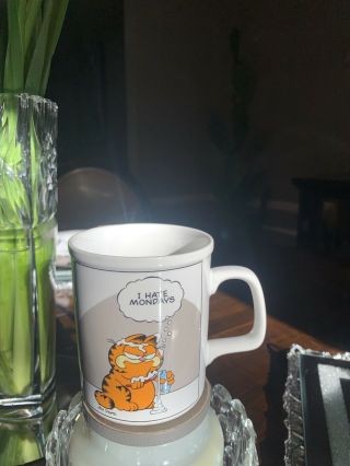 Vtg 1978 Garfield Cat Coffee Mug Cup " I Hate Mondays”