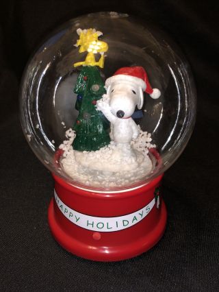 Gemmy Industries Happy Holidays Peanuts Snoopy Woodstock Christmas Snow Globe