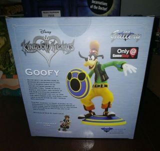 Disney Kingdom Hearts Gallery Gamestop Exclusive Goofy Statue Diamond video game 3
