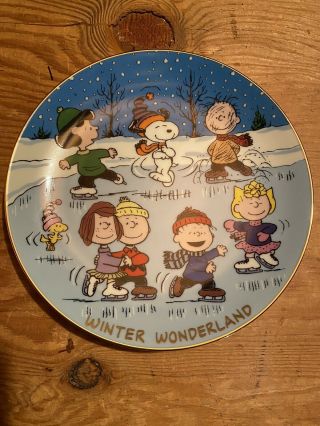 Peanuts Snoopy " Winter Wonderland " Plate Danbury