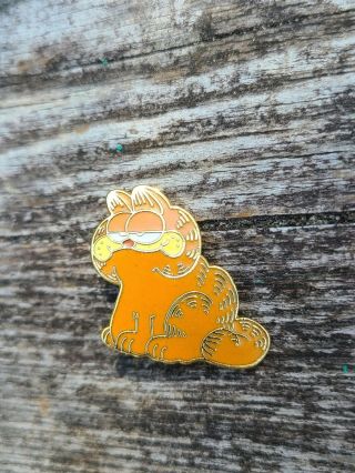 Vintage Garfield The Cat Pin Brooch Pin Gold Toned 1978 United Features Syn Inc.