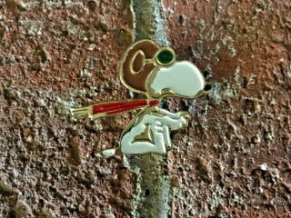 Vintage Large Peanuts Snoopy Wwi Flying Ace Aviator Pin Ufs 1.  5 " Tall