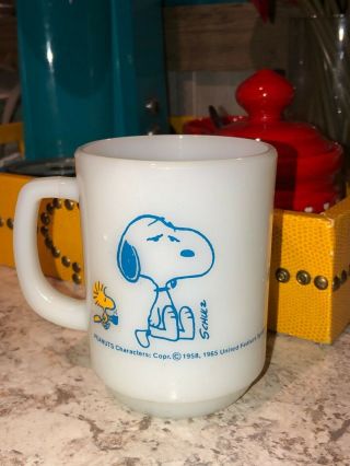 Vintage Fire King Milk Glass Mug Cup Snoopy Woodstock I 