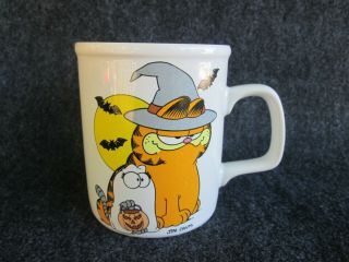 Vintage Garfield The Cat & Nermal Trick Or Treat Halloween Ceramic Mug Cup