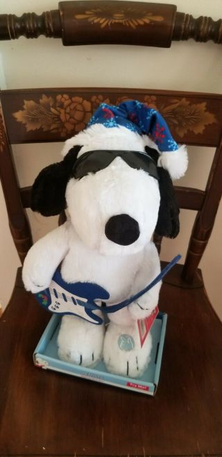 Snoopy Nwt Hip Hop Musical Stuffed Animal Linus And Lucy Theme