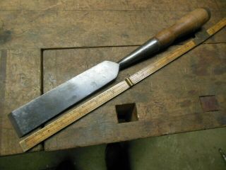 Vintage Th Witherby 1 1/4 " Square Edge Socket Style Chisel Old Wood Carving Tool