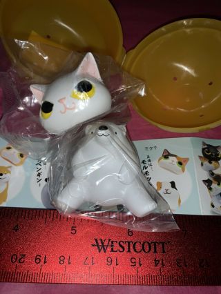 Kawaii NINJA CAT 2pc Blind Capsule Mini Fig White Kitty w POLAR Bear RaRe 2