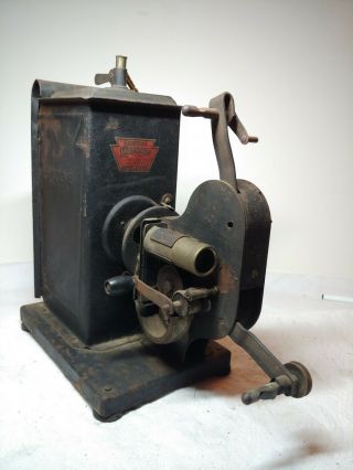 Vintage 16mm Keystone Model E 32.  Movie Projector Hand Crank Kinescope