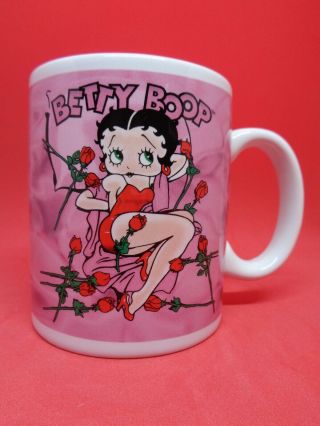 2009 Betty Boop With A Bed Of Red Roses Coffee Mug/cup