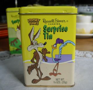 Russell Stover Candies Looney Tunes Wile E.  Coyote Road Runner Surprise Tin Box